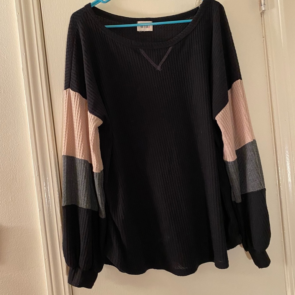 Bibi boutique black lightweight sweater large